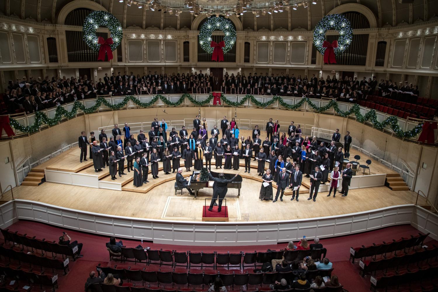 <a href='http://yduv.ngskmc-eis.net'>bv伟德ios下载</a>合唱团在芝加哥交响音乐厅演出.